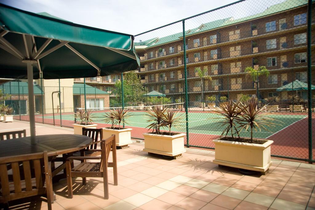 Windsor Apartments Аделейд Екстериор снимка